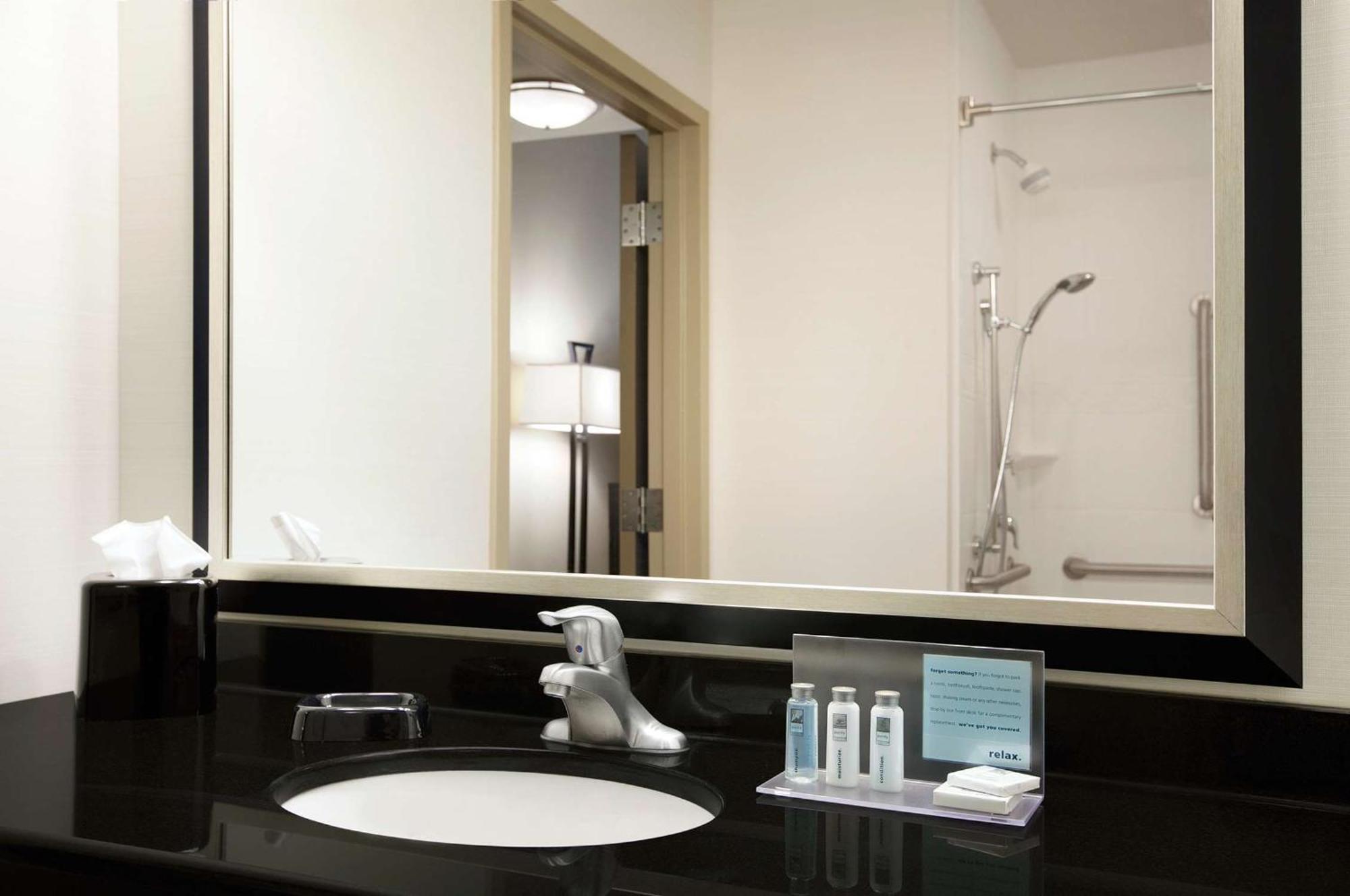 Hampton Inn Limerick Eksteriør bilde